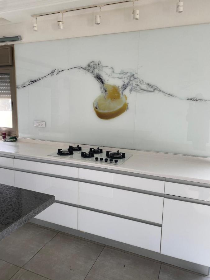 Mobersham'S House In Acre Apartment Екстериор снимка